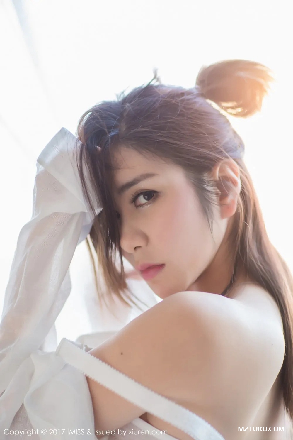 李李七七喜喜 全集包括15套图+3视频,大小5.49G-名站图库